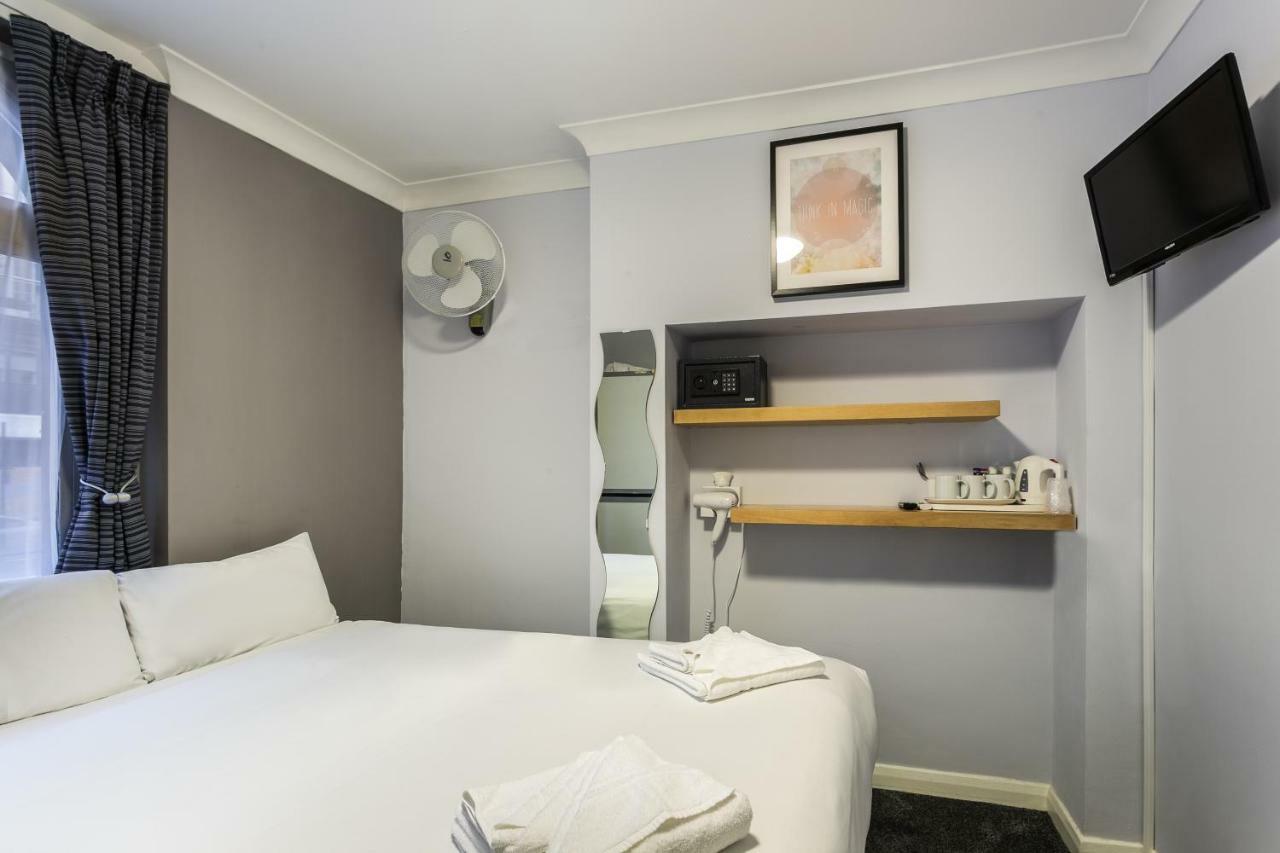 Victoria Station Hotel Лондон Екстериор снимка