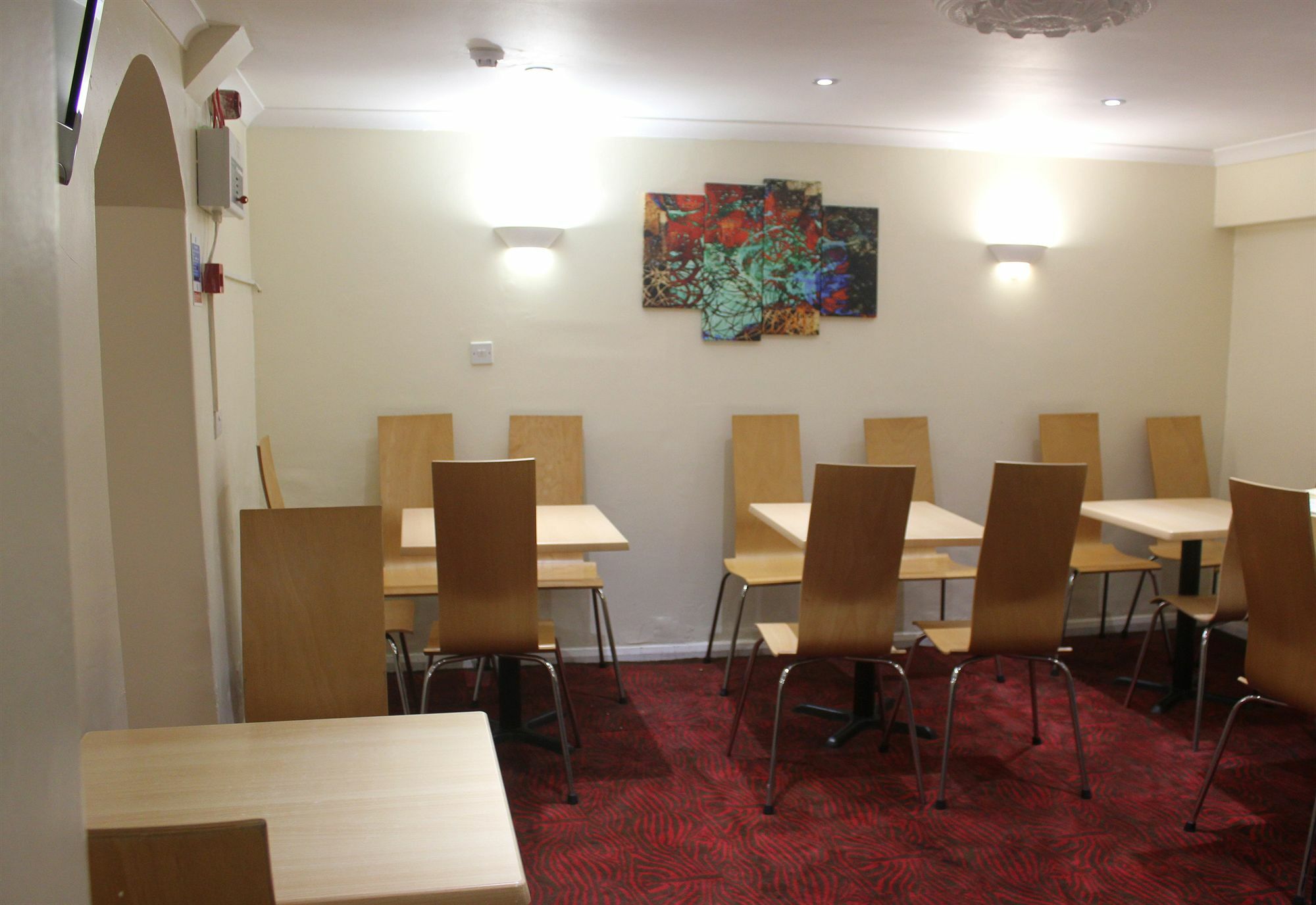 Victoria Station Hotel Лондон Екстериор снимка